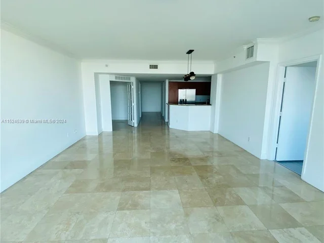 14951 Royal Oaks Ln # 2504, North Miami FL 33181