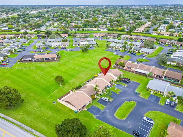 12326 SW 111th S Canal St Rd # 12326, Miami FL 33186