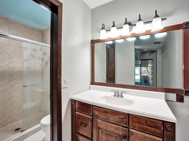 3897 Cocoplum Cir # 3512, Coconut Creek FL 33063