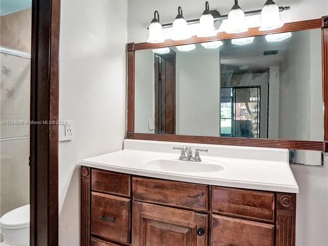 3897 Cocoplum Cir # 3512, Coconut Creek FL 33063