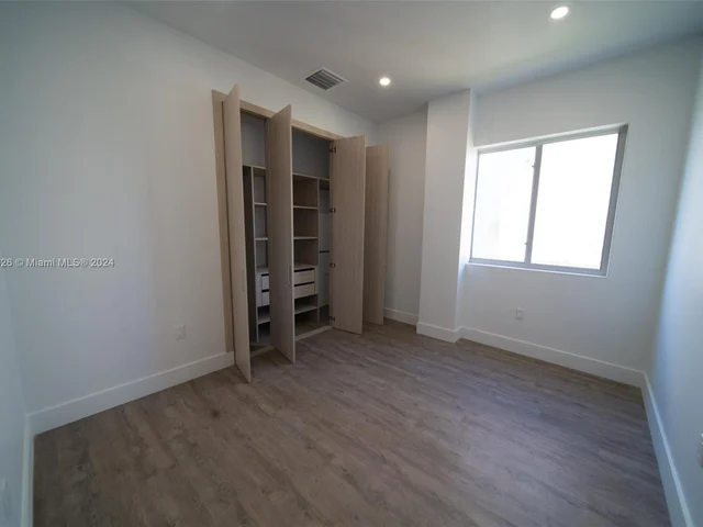 500 Foster Rd # A, Hallandale Beach FL 33009