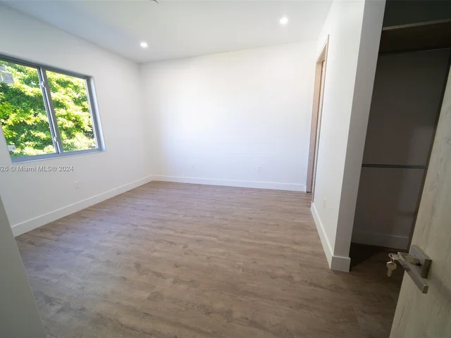 500 Foster Rd # A, Hallandale Beach FL 33009