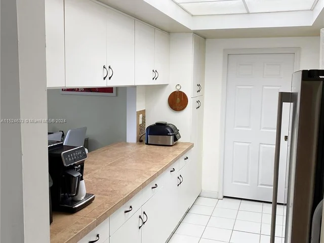 9805 NW 52nd St # 414, Doral FL 33178