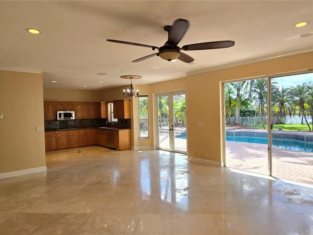 17734 SW 12th St, Pembroke Pines FL 33029