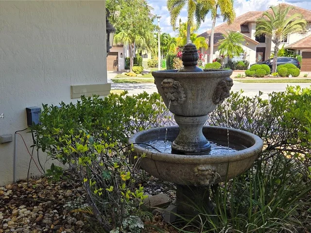 17734 SW 12th St, Pembroke Pines FL 33029