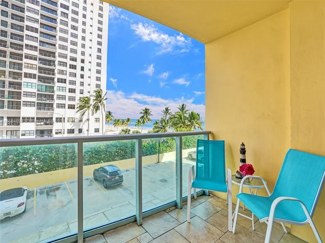 2501 S Ocean Dr # 307, Hollywood FL 33019