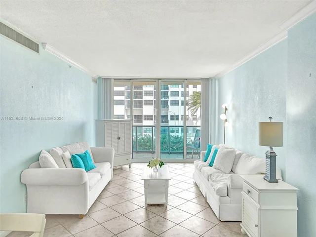 2501 S Ocean Dr # 307, Hollywood FL 33019