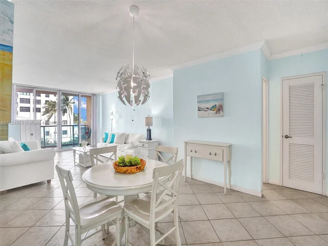 2501 S Ocean Dr # 307, Hollywood FL 33019
