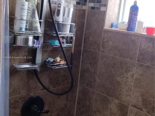 801 W Beckley Sq, Davie FL 33325