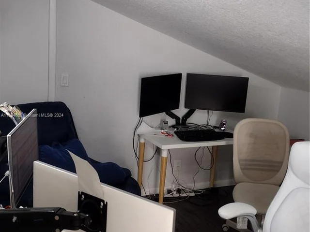 801 W Beckley Sq, Davie FL 33325