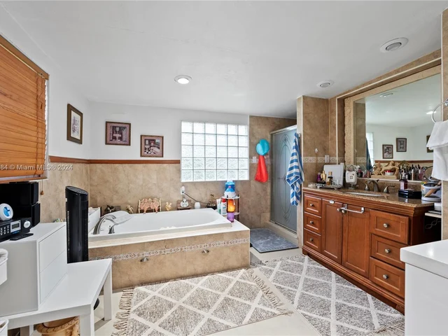 12121 SW 106th St, Miami FL 33186