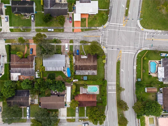 12121 SW 106th St, Miami FL 33186