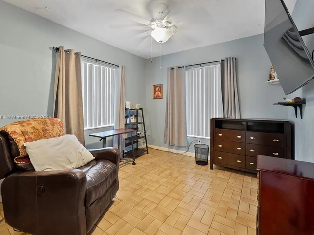 12121 SW 106th St, Miami FL 33186