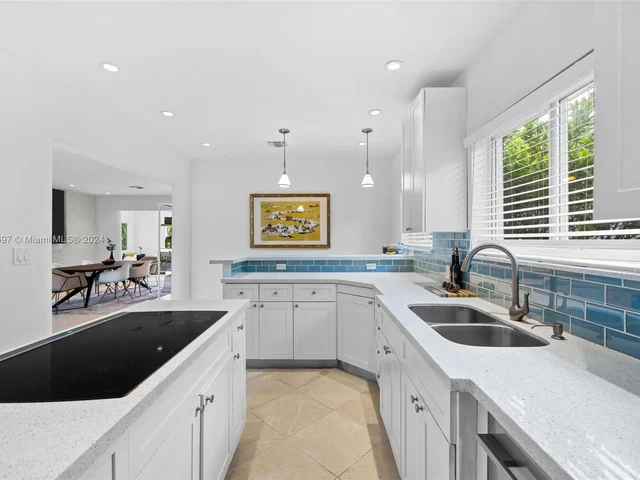 1310 Cleveland Rd, Miami Beach FL 33141