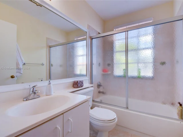 931 Opal Ter, Weston FL 33326