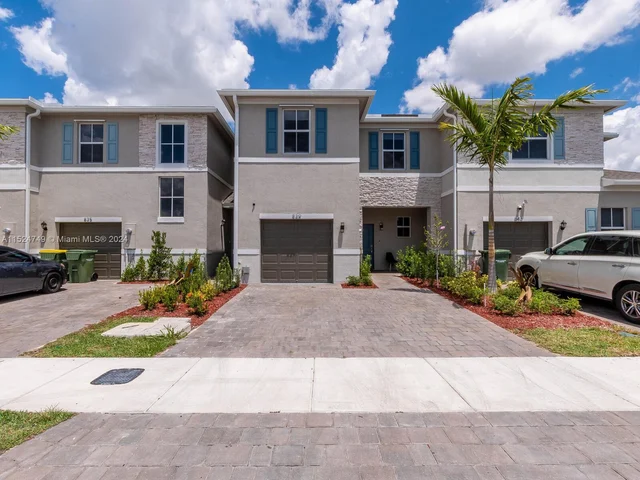 839 SE 17th Ct, Homestead FL 33034