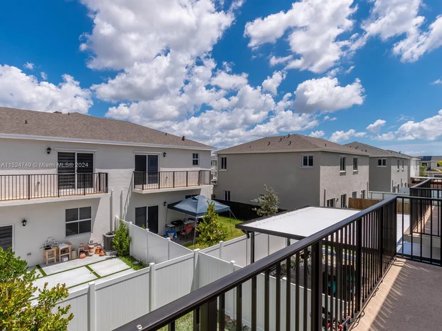 839 SE 17th Ct, Homestead FL 33034