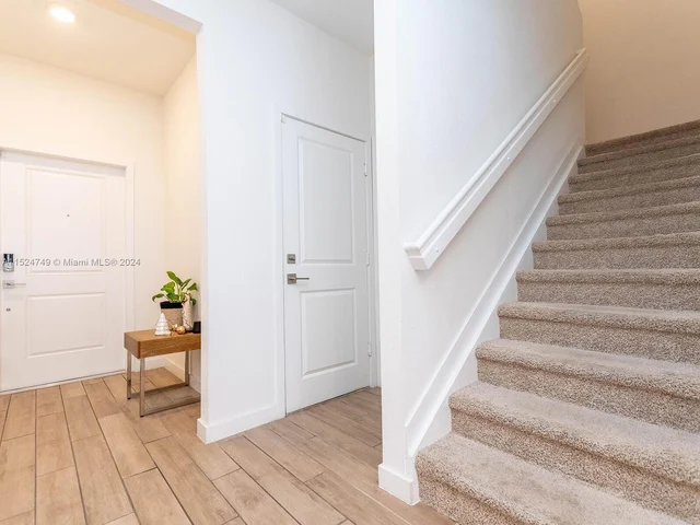 839 SE 17th Ct, Homestead FL 33034