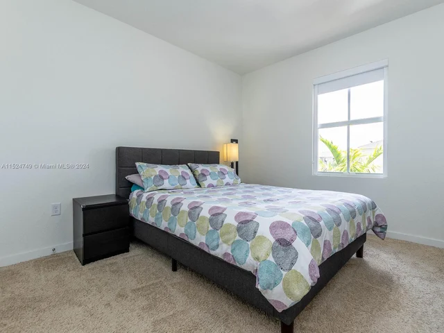 839 SE 17th Ct, Homestead FL 33034