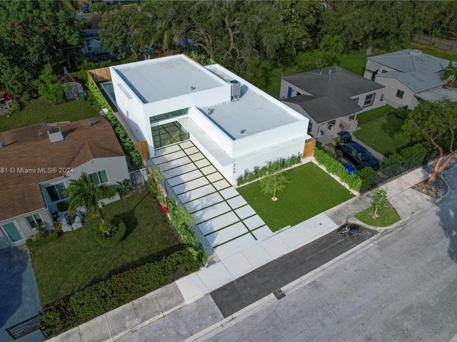 269 NW 45th St, Miami FL 33127