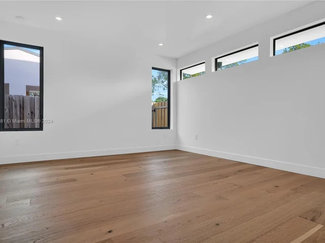 269 NW 45th St, Miami FL 33127