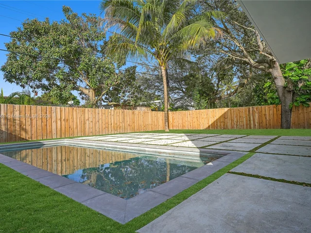 269 NW 45th St, Miami FL 33127