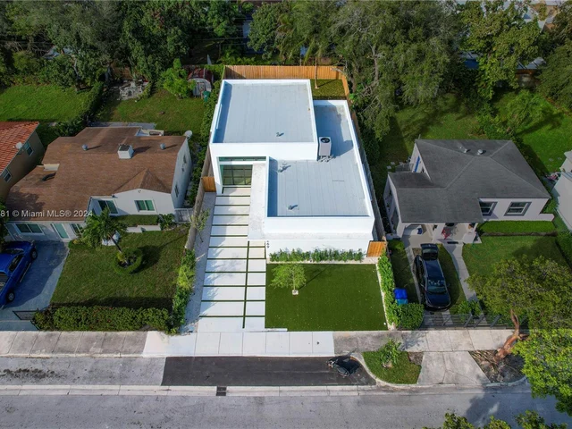 269 NW 45th St, Miami FL 33127