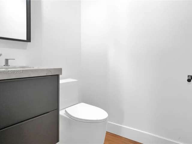 269 NW 45th St, Miami FL 33127