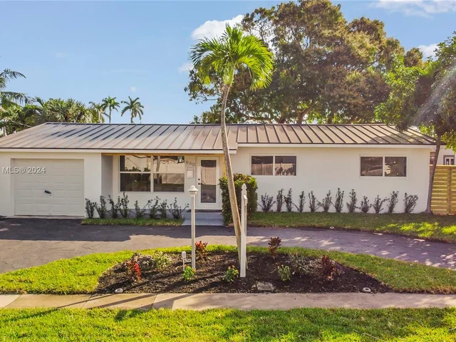 660 SE 4th Ave, Pompano Beach FL 33060