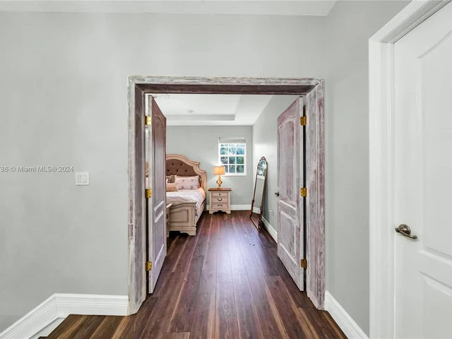 15602 SW 161st St, Miami FL 33187