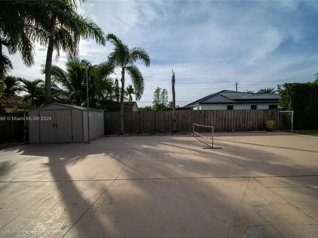 15602 SW 161st St, Miami FL 33187