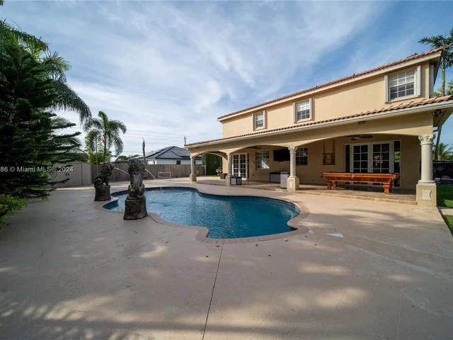 15602 SW 161st St, Miami FL 33187