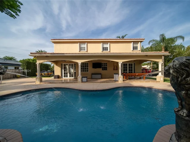 15602 SW 161st St, Miami FL 33187