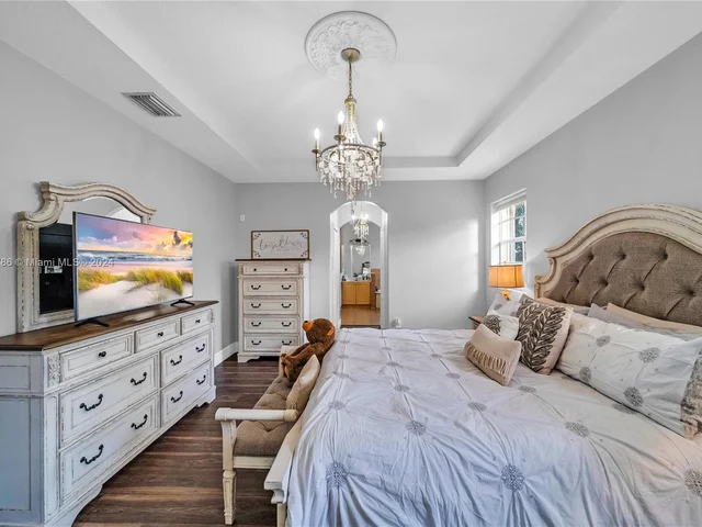 15602 SW 161st St, Miami FL 33187