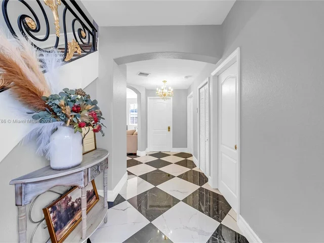 15602 SW 161st St, Miami FL 33187