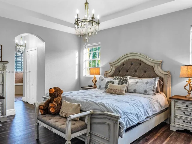 15602 SW 161st St, Miami FL 33187