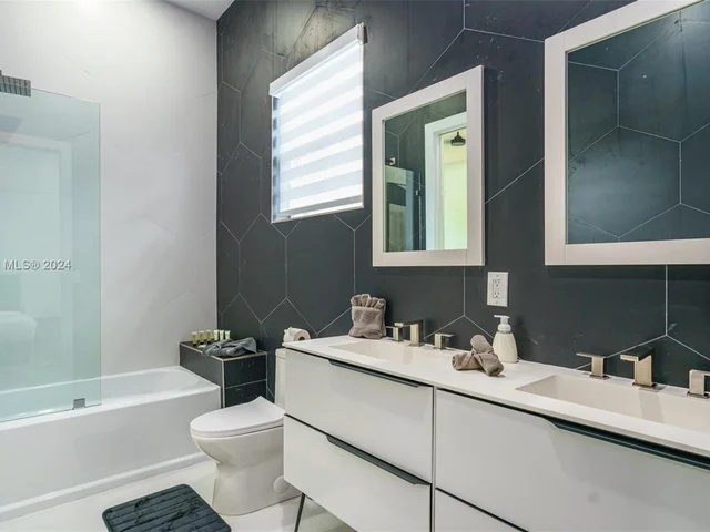 13551 Temple Blvd, West Palm Beach FL 33412