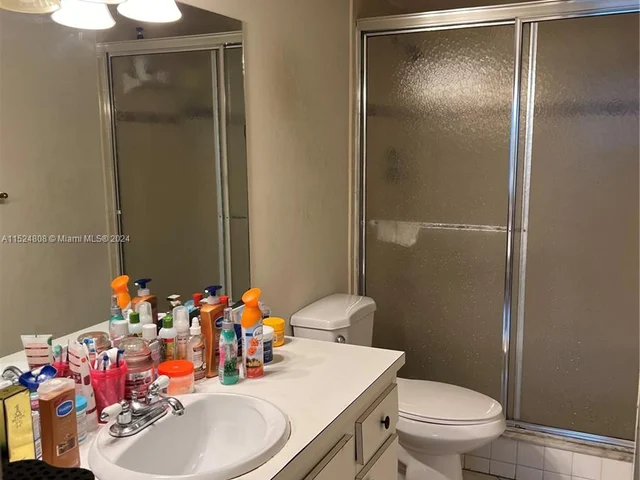 5570 NW 44th St # 509A, Lauderhill FL 33319