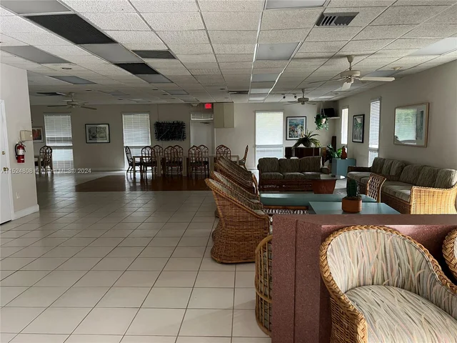 5570 NW 44th St # 509A, Lauderhill FL 33319