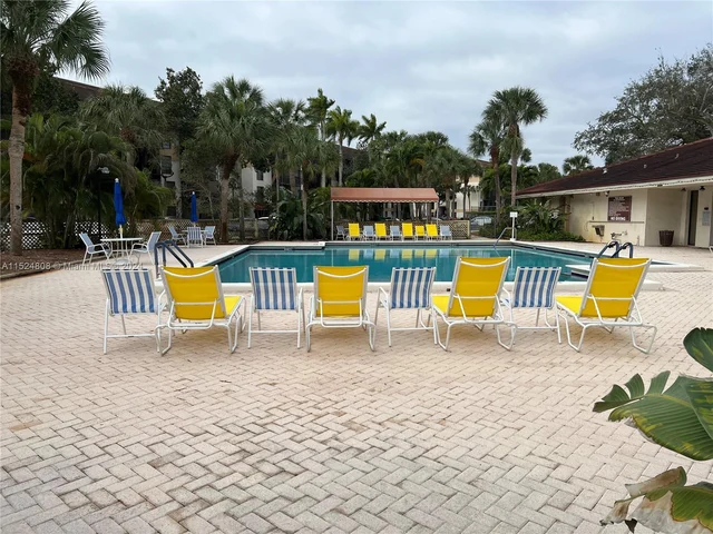 5570 NW 44th St # 509A, Lauderhill FL 33319