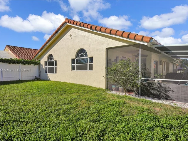 5276 Bodega Pl, Delray Beach FL 33484