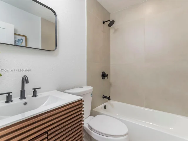 1307 NW 16th St, Fort Lauderdale FL 33311