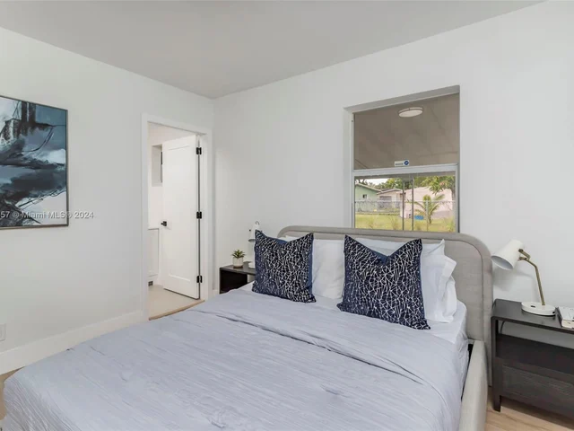 1307 NW 16th St, Fort Lauderdale FL 33311