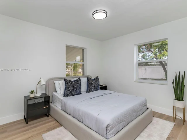 1307 NW 16th St, Fort Lauderdale FL 33311