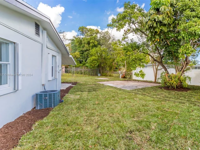 1307 NW 16th St, Fort Lauderdale FL 33311