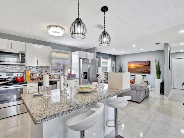 2256 Simms St, Hollywood FL 33020