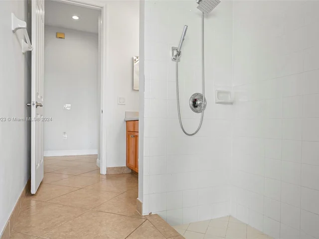 15005 SW 35th St, Davie FL 33331