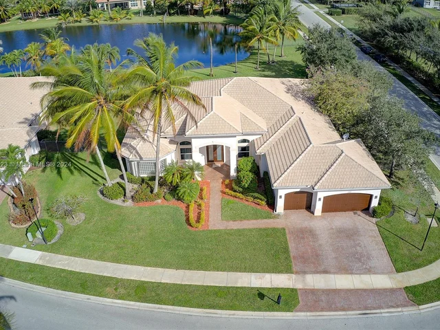 15005 SW 35th St, Davie FL 33331