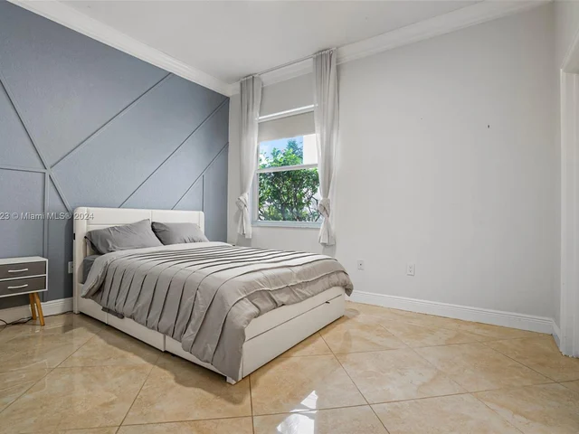 15005 SW 35th St, Davie FL 33331