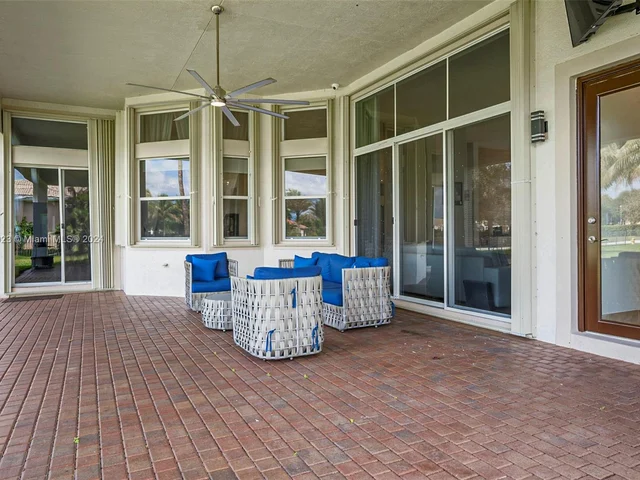 15005 SW 35th St, Davie FL 33331